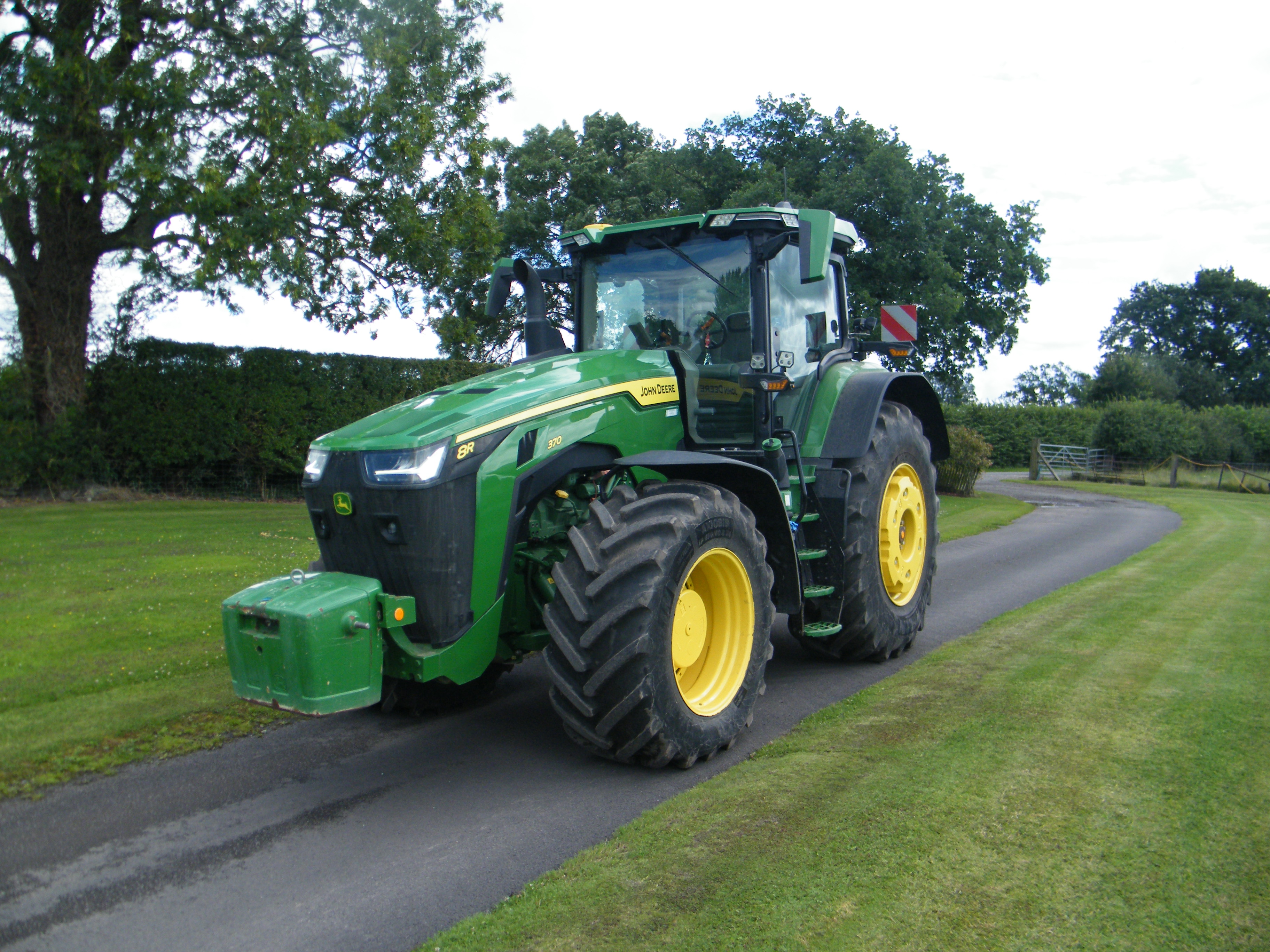 JOHN DEERE 8R 370